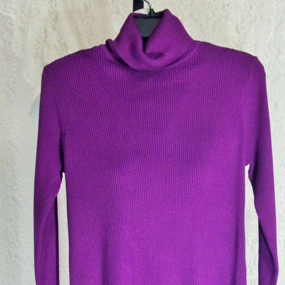 Grape Rib Knit Turtle Neck Sweater Size L NWT